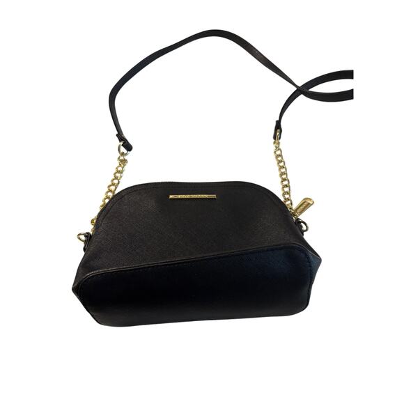 Steve Madden Crossbody Purse Shoulder Bag Black W/Gold Chain - Picture 1 of 8